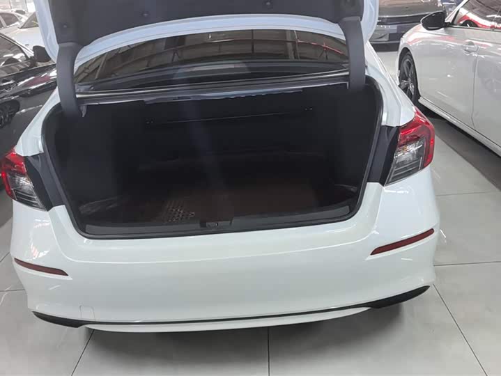 Фото 4 - Honda Civic