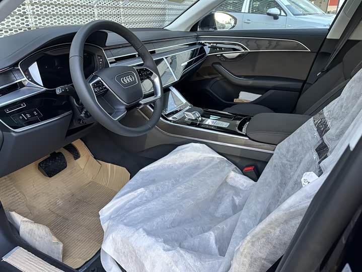 Фото 9 - Audi A8