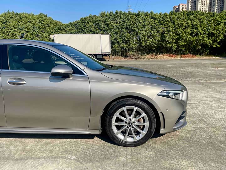 Фото 5 - Mercedes-Benz A-Class