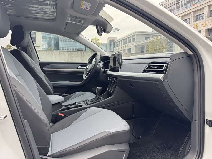 Фото 7 - Volkswagen Lavida