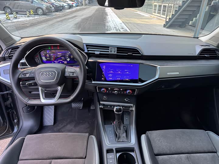 Фото 8 - Audi Q3