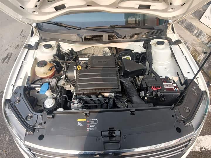 Фото 4 - Volkswagen Lavida