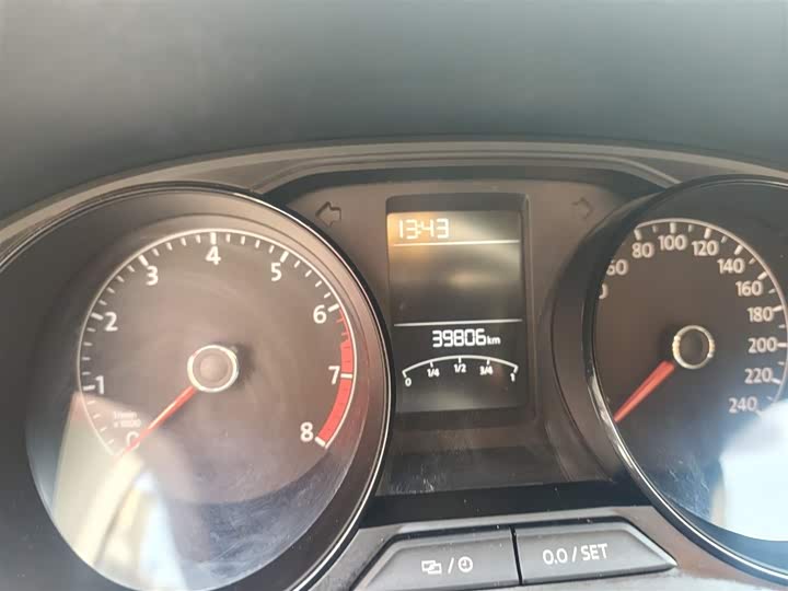 Фото 5 - Volkswagen Lavida