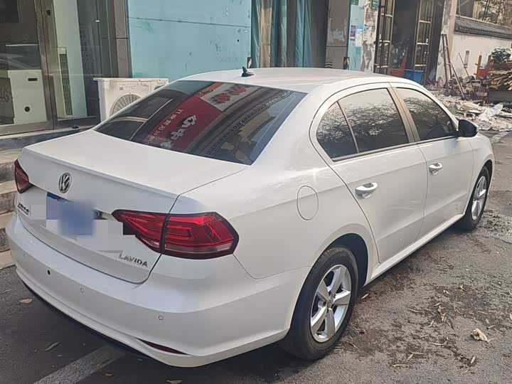 Фото 9 - Volkswagen Lavida