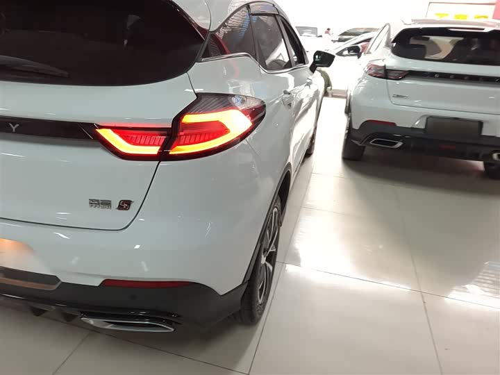 Фото 8 - Geely Emgrand GS