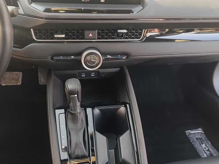 Фото 8 - Honda Inspire