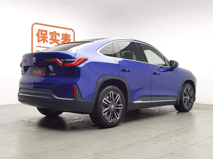 Фото 2 - Nio EC6