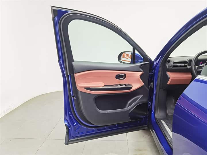 Фото 8 - Nio EC6