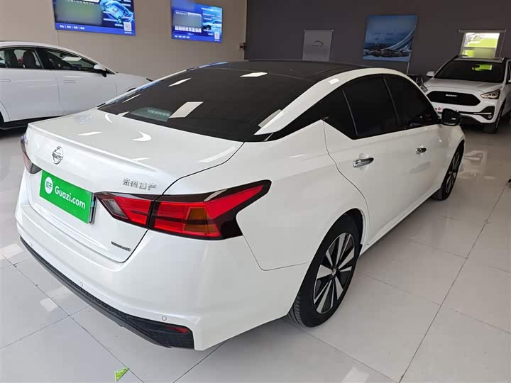 Фото 7 - Nissan Teana