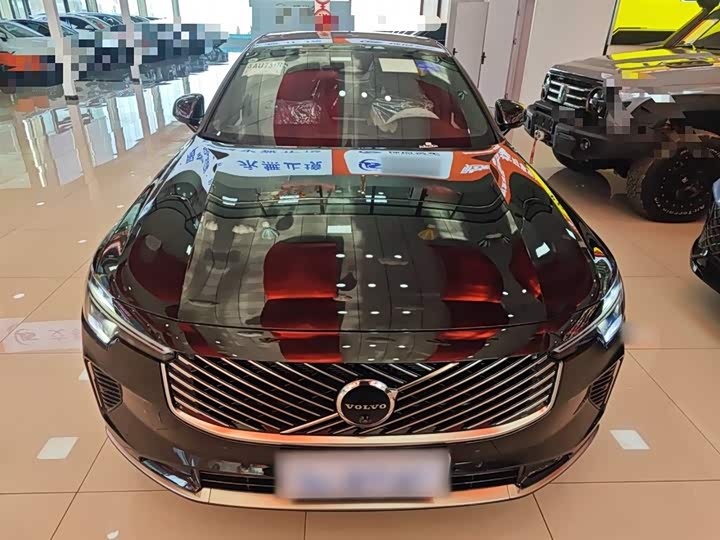 Фото 3 - Volvo S90