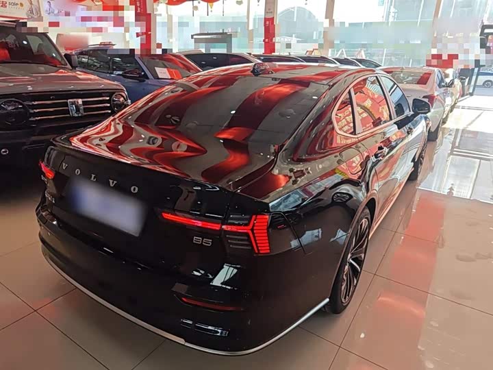 Фото 7 - Volvo S90