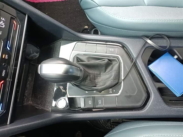 Фото 7 - Volkswagen Tharu