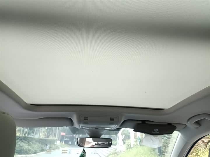 Фото 9 - Volkswagen Tharu