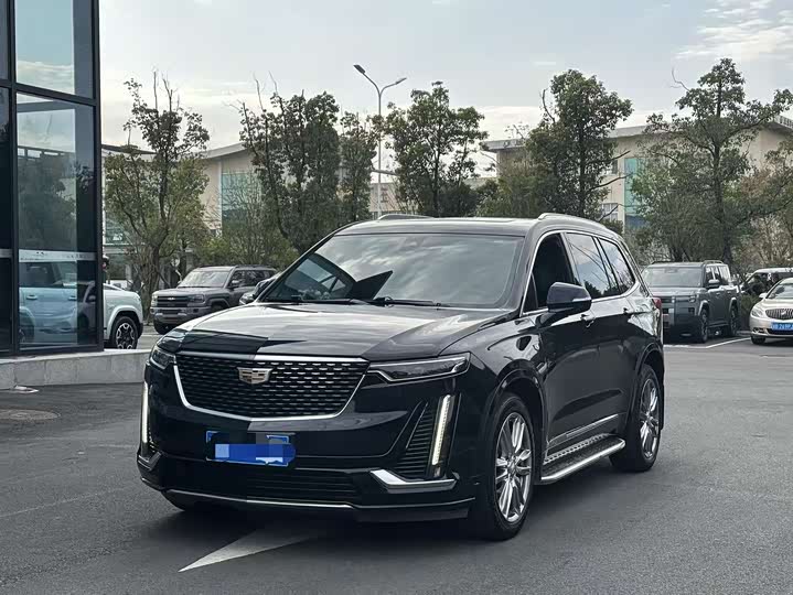 Фото 1 - Cadillac XT6