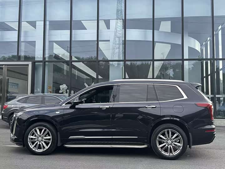 Фото 7 - Cadillac XT6