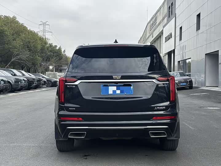 Фото 8 - Cadillac XT6