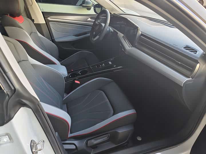 Фото 8 - Volkswagen Lamando L