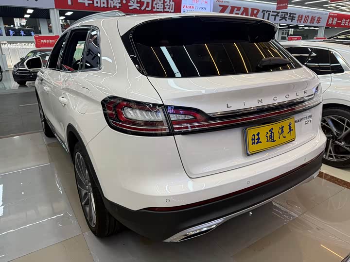 Фото 4 - Lincoln Nautilus