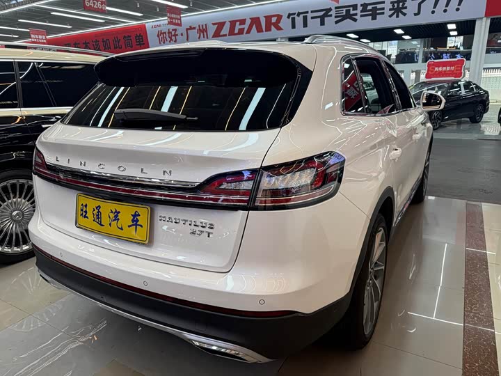 Фото 5 - Lincoln Nautilus