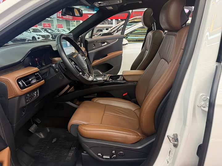 Фото 6 - Lincoln Nautilus