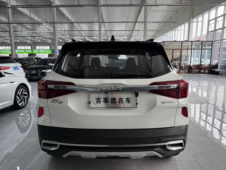 Фото 8 - Kia KX3