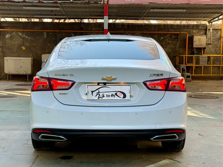 Фото 4 - Chevrolet Malibu XL