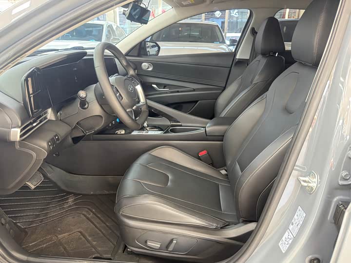 Фото 4 - Hyundai Elantra N line