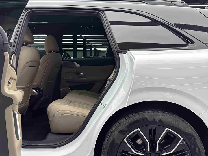 Фото 7 - XPeng G9