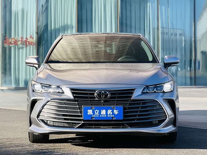 Фото 2 - Toyota Avalon