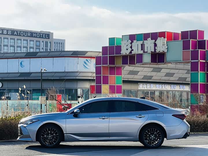 Фото 3 - Toyota Avalon