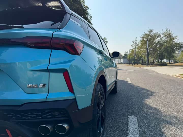 Фото 9 - Geely Coolray