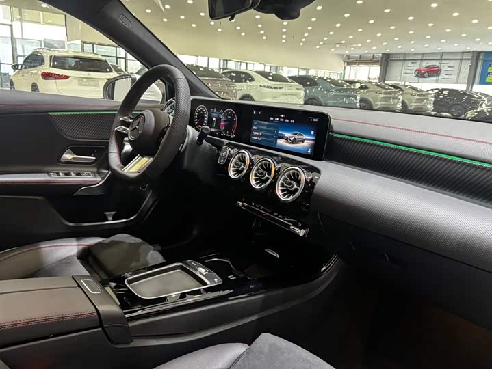 Фото 3 - Mercedes-Benz A-Class