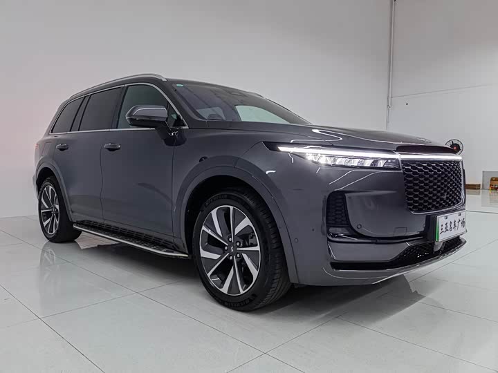 Фото 2 - LiXiang One