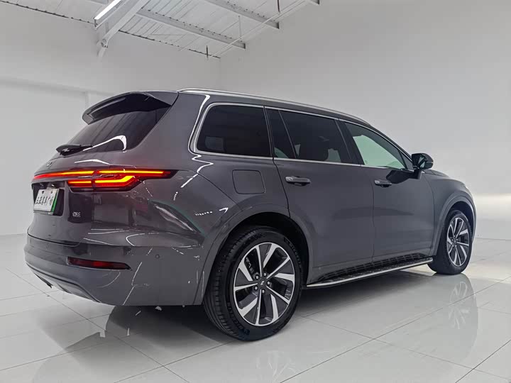 Фото 5 - LiXiang One