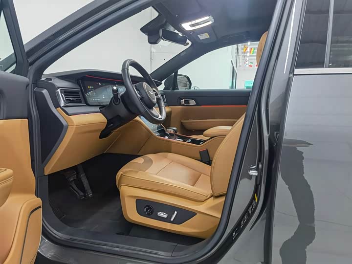 Фото 8 - LiXiang One