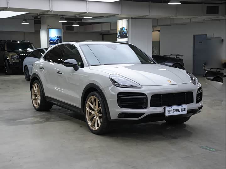 Фото 3 - Porsche Cayenne
