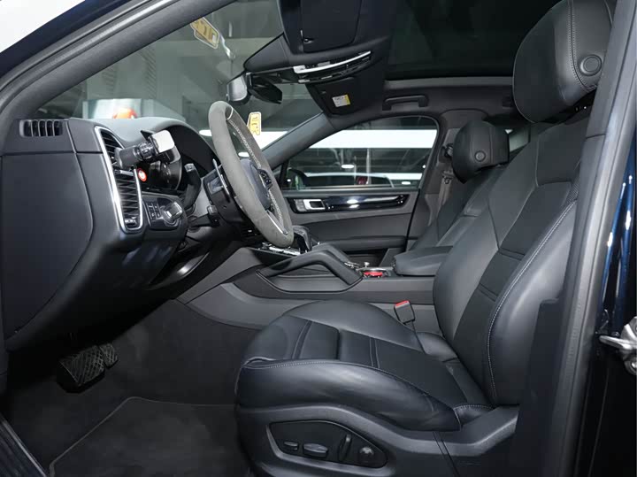 Фото 7 - Porsche Cayenne