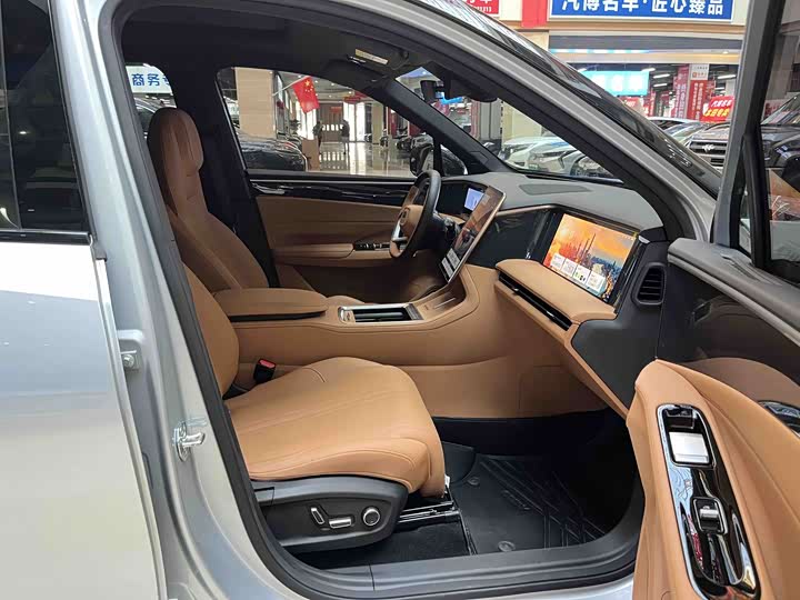 Фото 3 - Geely Galaxy L7