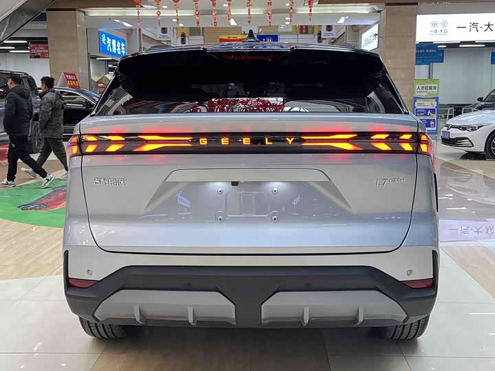 Фото 5 - Geely Galaxy L7