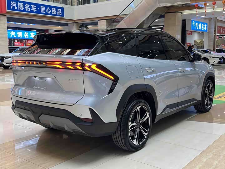 Фото 9 - Geely Galaxy L7