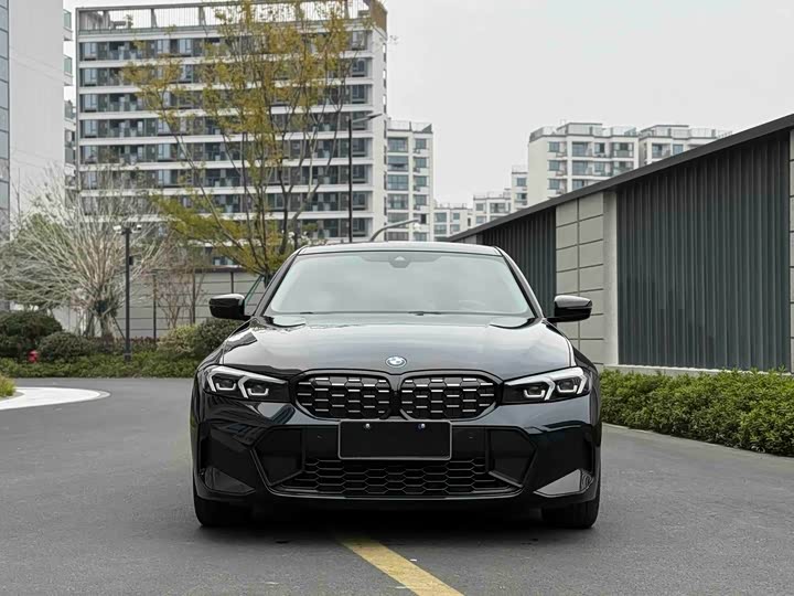 Фото 2 - BMW 3 Series