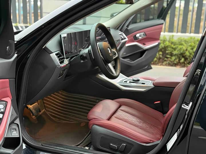 Фото 4 - BMW 3 Series