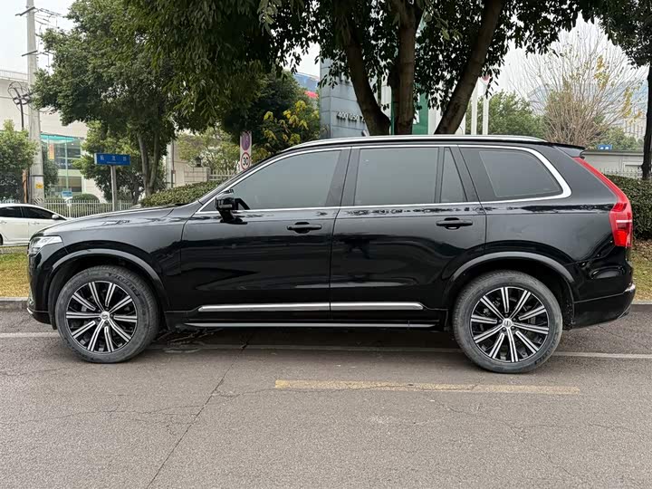 Фото 3 - Volvo XC90