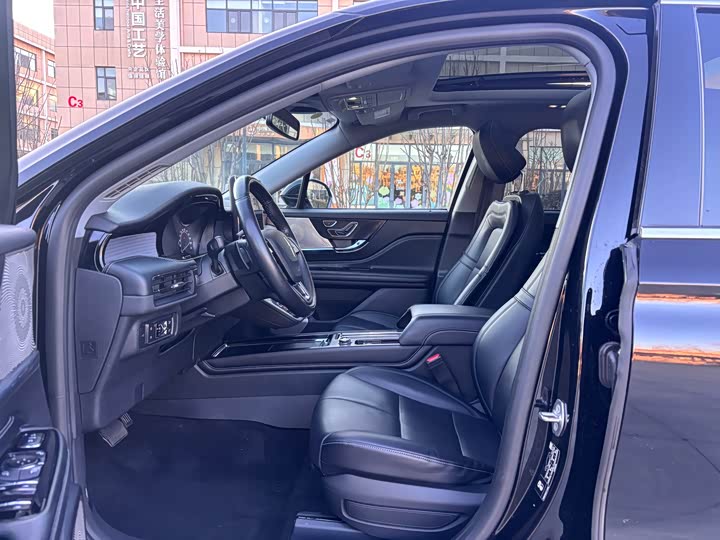 Фото 7 - Lincoln Corsair