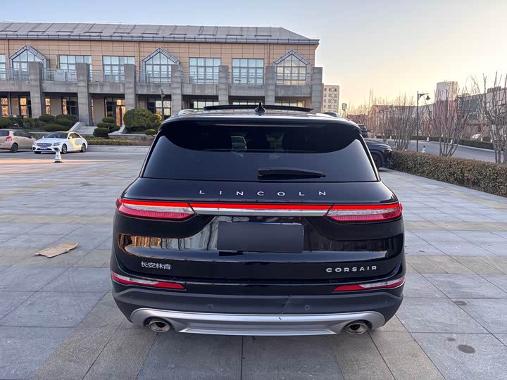 Фото 8 - Lincoln Corsair