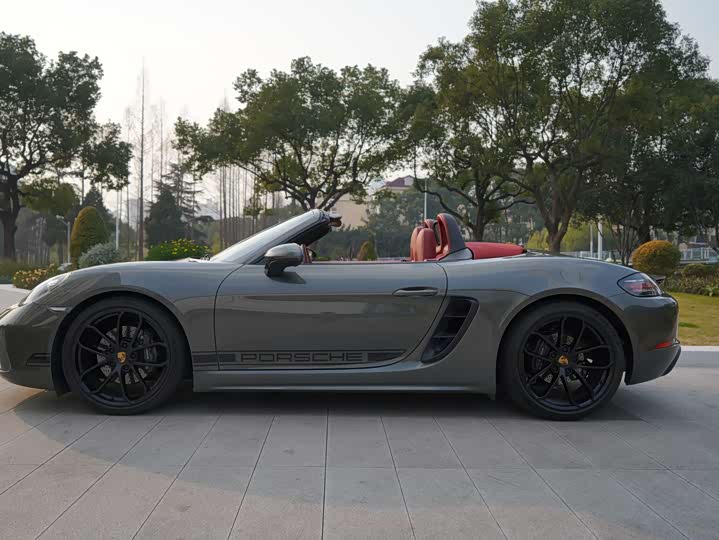 Фото 3 - Porsche 718