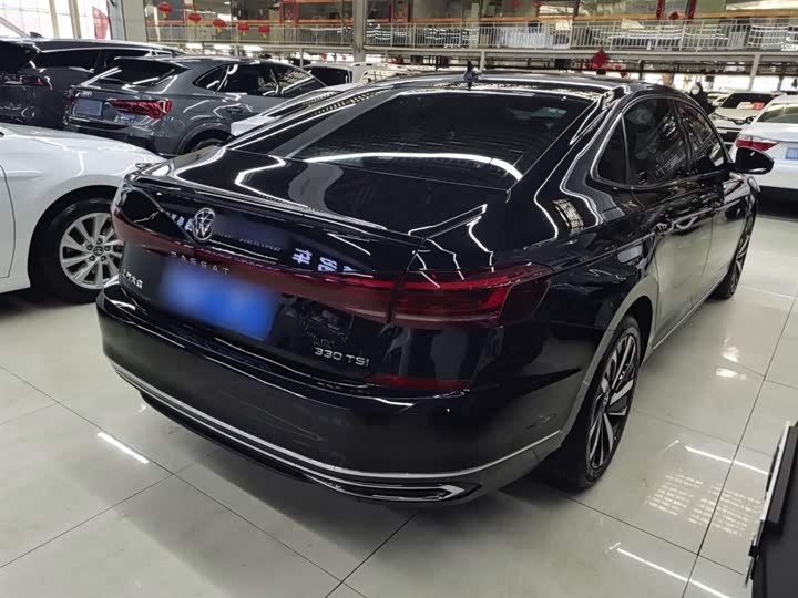 Фото 7 - Volkswagen Passat