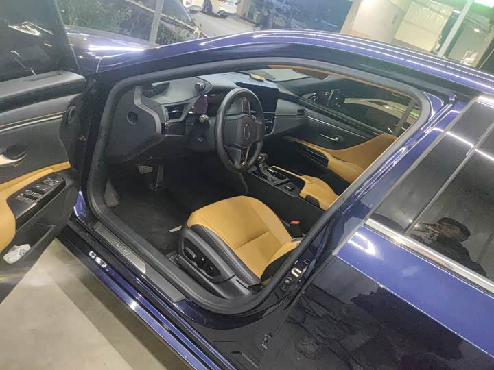 Фото 3 - Lexus ES