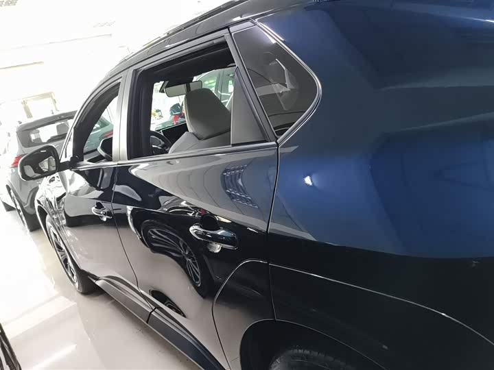 Фото 5 - Toyota bZ4X