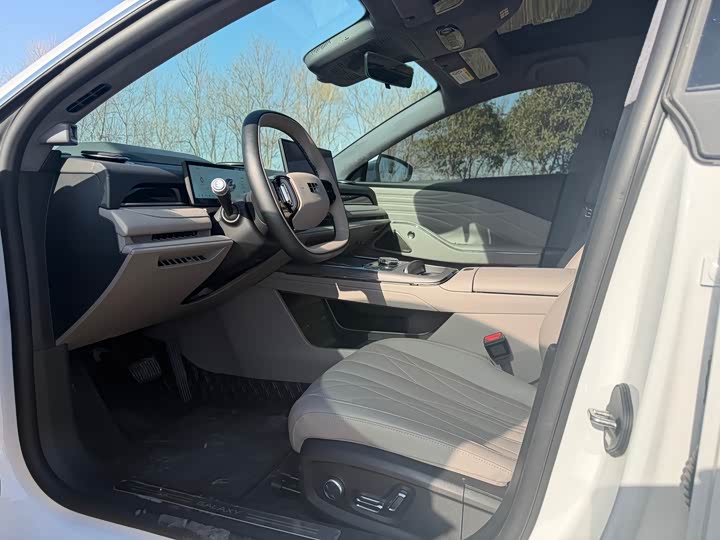 Фото 7 - Geely Galaxy Starshine 8 EM-i